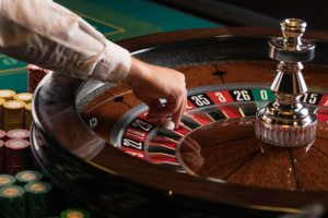 How to Play Roulette - Rules, Odds & Betting Tips 
